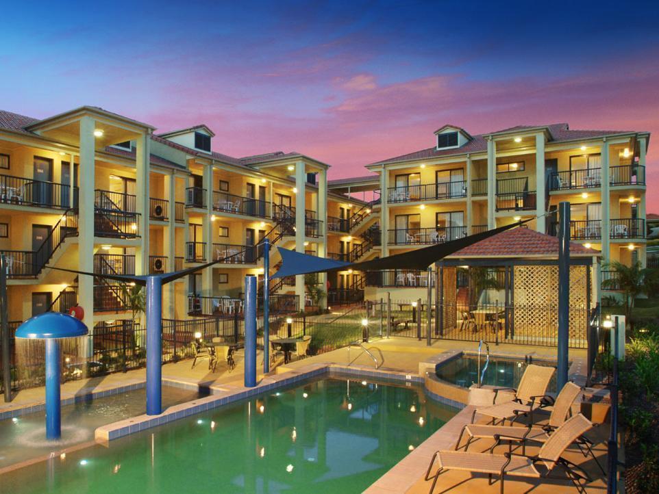 South Pacific Apartments Порт Макари Екстериор снимка