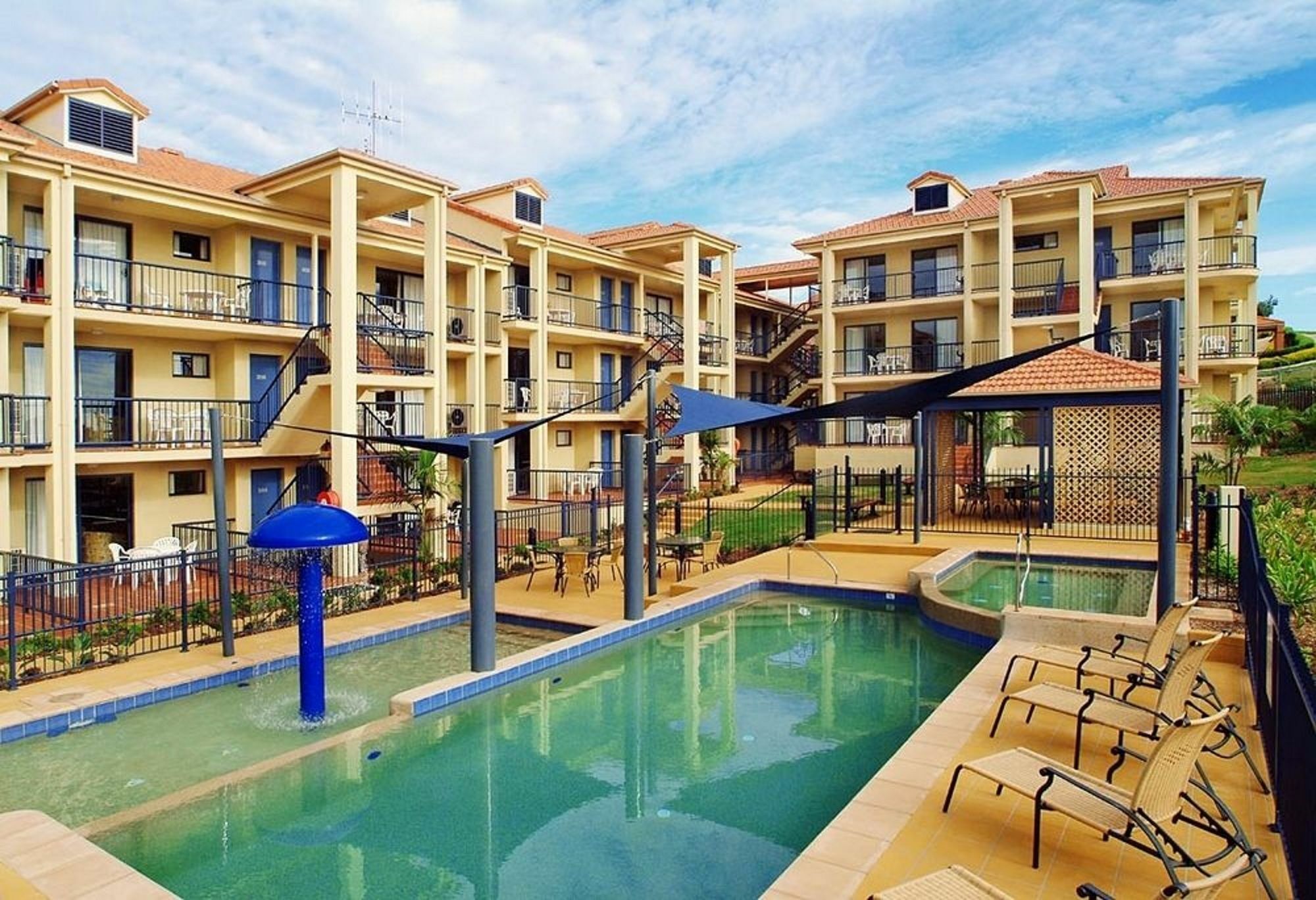 South Pacific Apartments Порт Макари Екстериор снимка